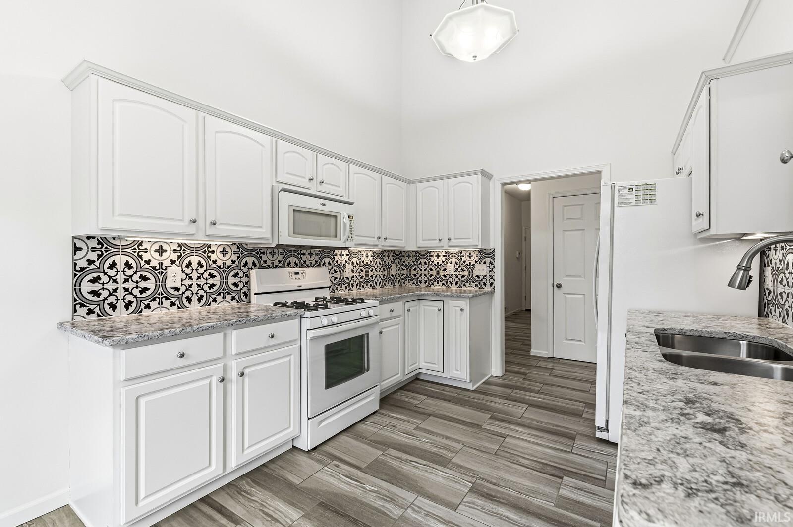 16212 Gumwood Crossing Drive Granger, IN 46530 - Photo 21 of 36