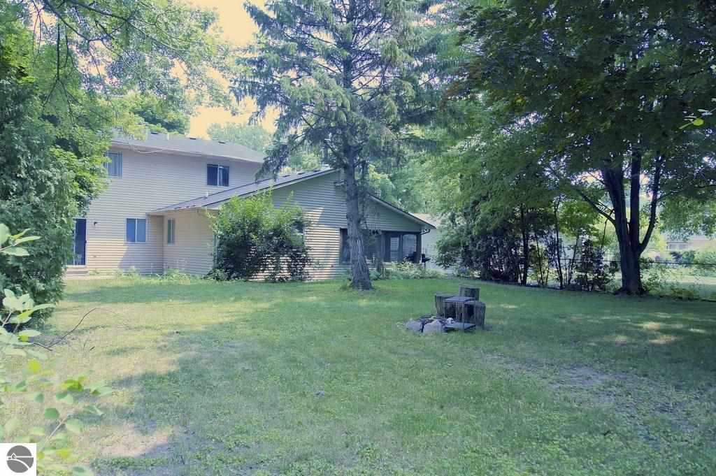1740 South Stockman Road Mount Pleasant, MI 48858 - Photo 40 of 42 1789486-39.JPG