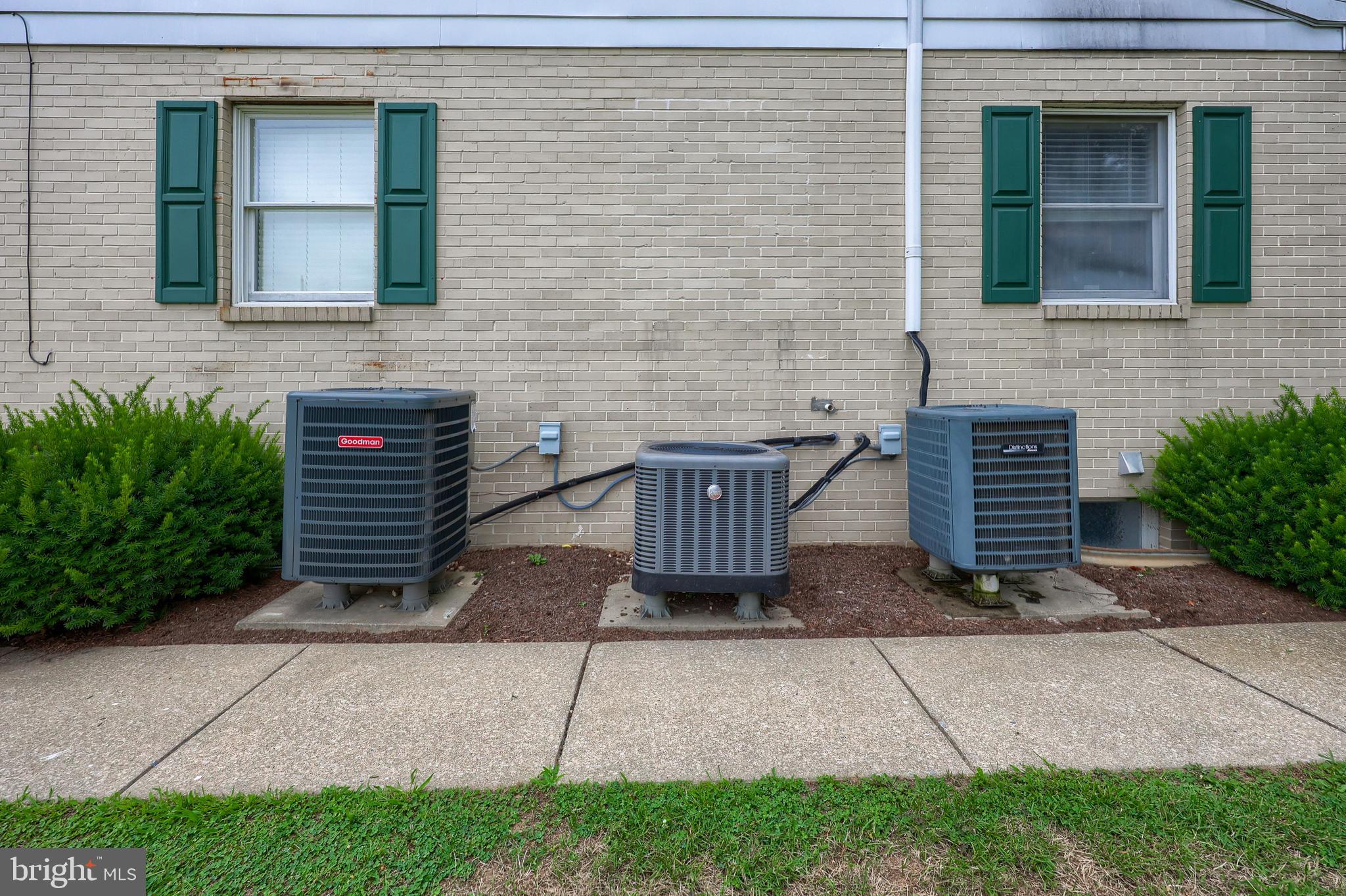 130 South Penn Street Manheim, PA 17545 - Photo 13 of 52
