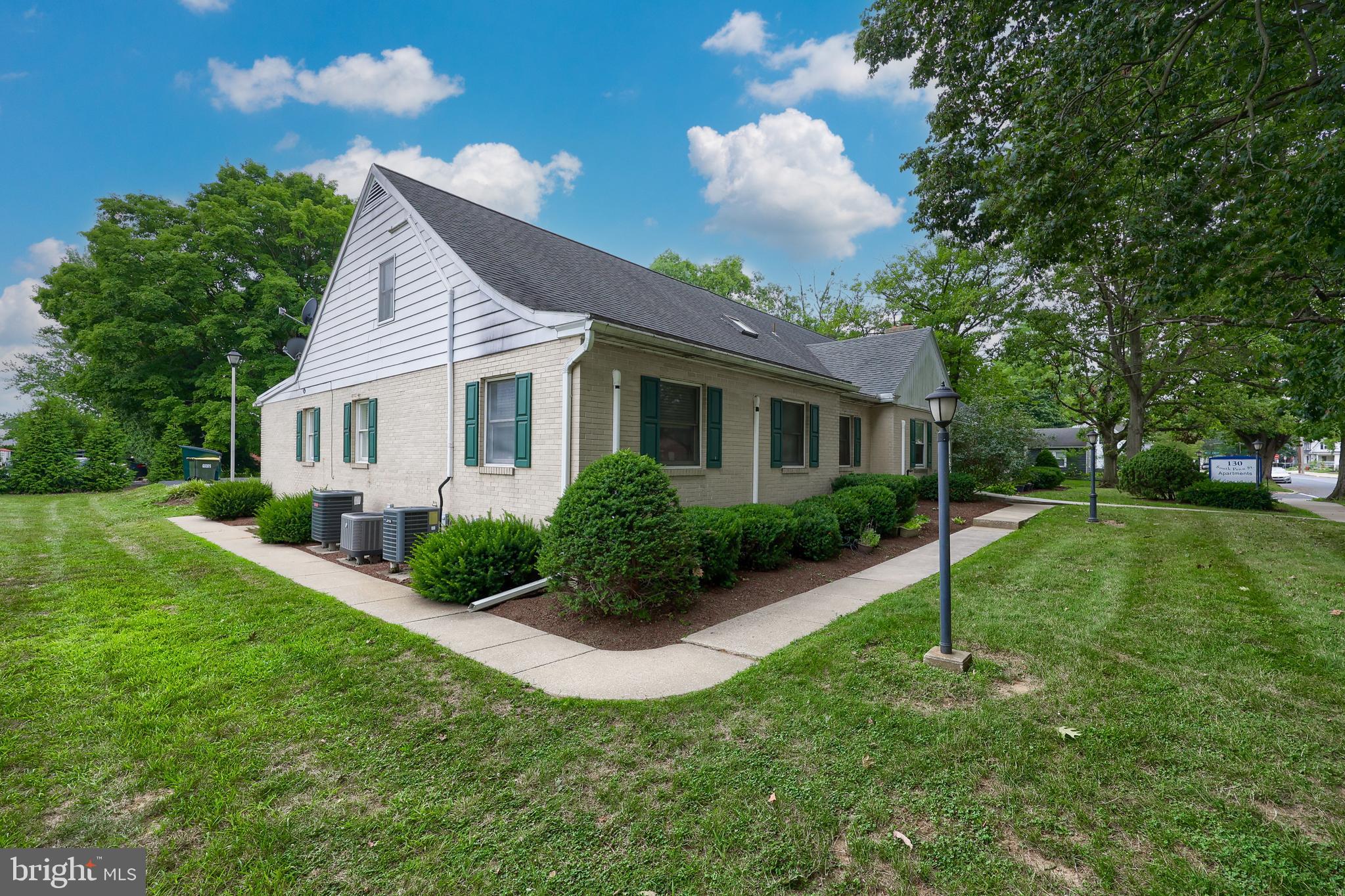 130 South Penn Street Manheim, PA 17545 - Photo 17 of 52