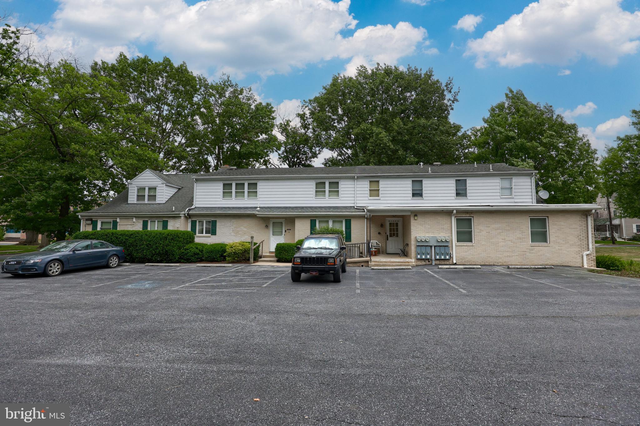 130 South Penn Street Manheim, PA 17545 - Photo 2 of 52