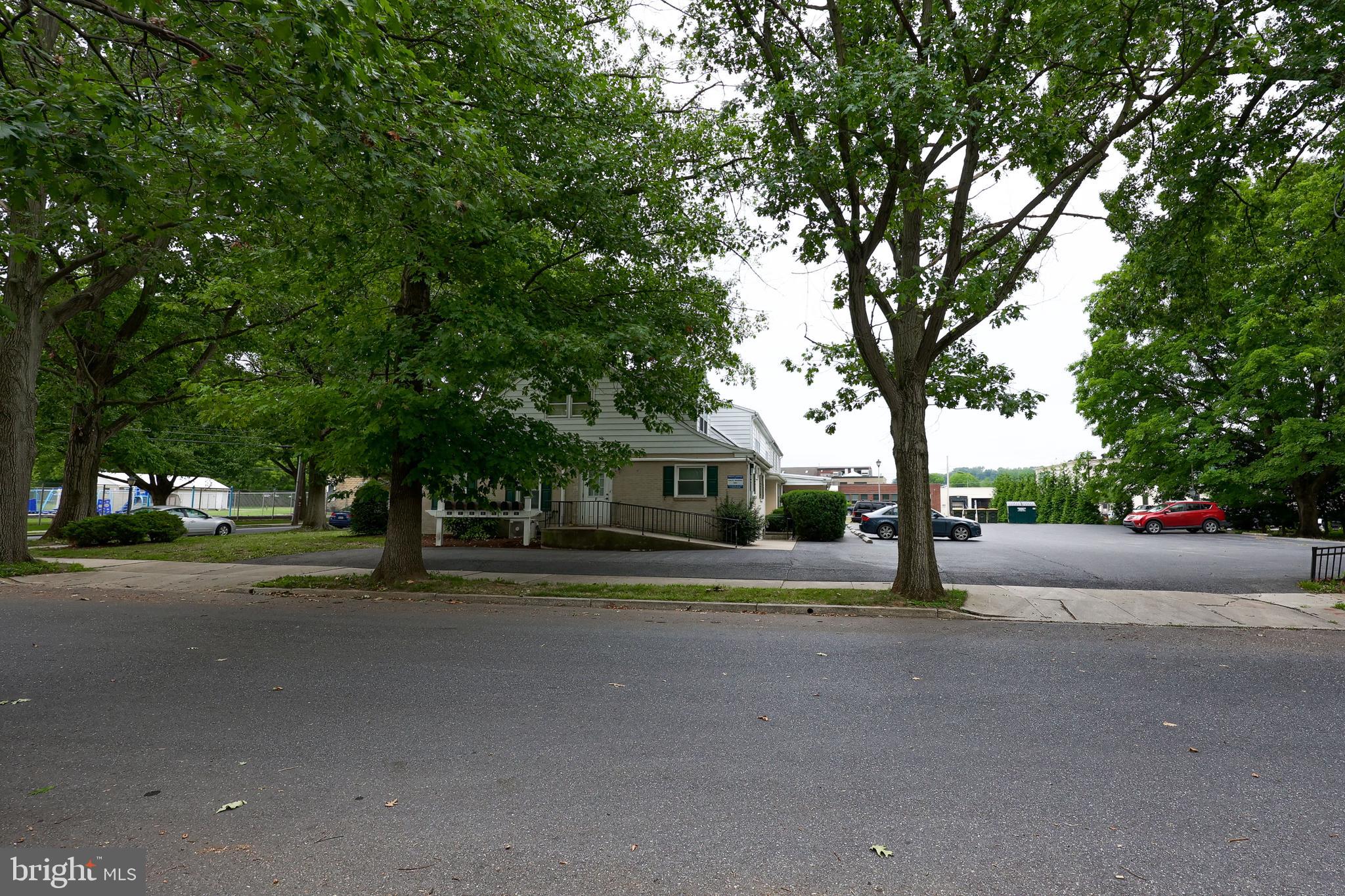 130 South Penn Street Manheim, PA 17545 - Photo 22 of 52