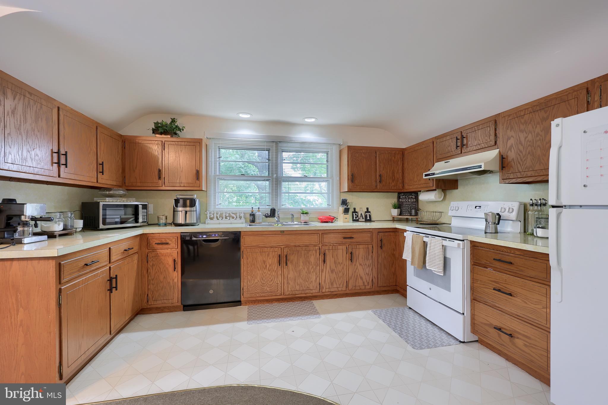 130 South Penn Street Manheim, PA 17545 - Photo 47 of 52