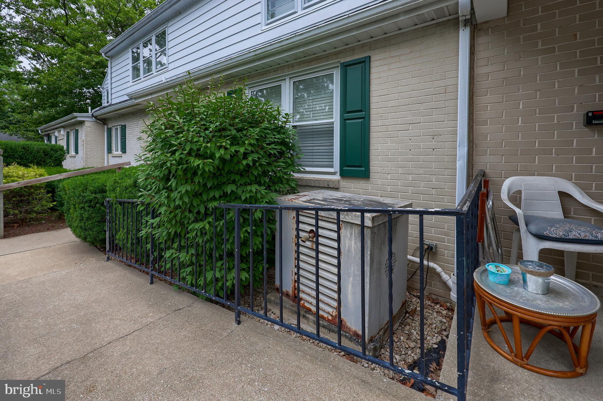 130 South Penn Street Manheim, PA 17545 - Photo 5 of 52