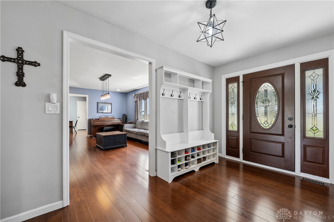 3050 East Hoop Road Xenia, OH 45385 - Photo 5 of 40 Gallery Image 5