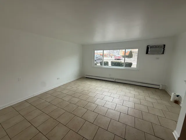 $1,700 | 9575 Maple Drive, Unit GN, Rosemont, IL 60018