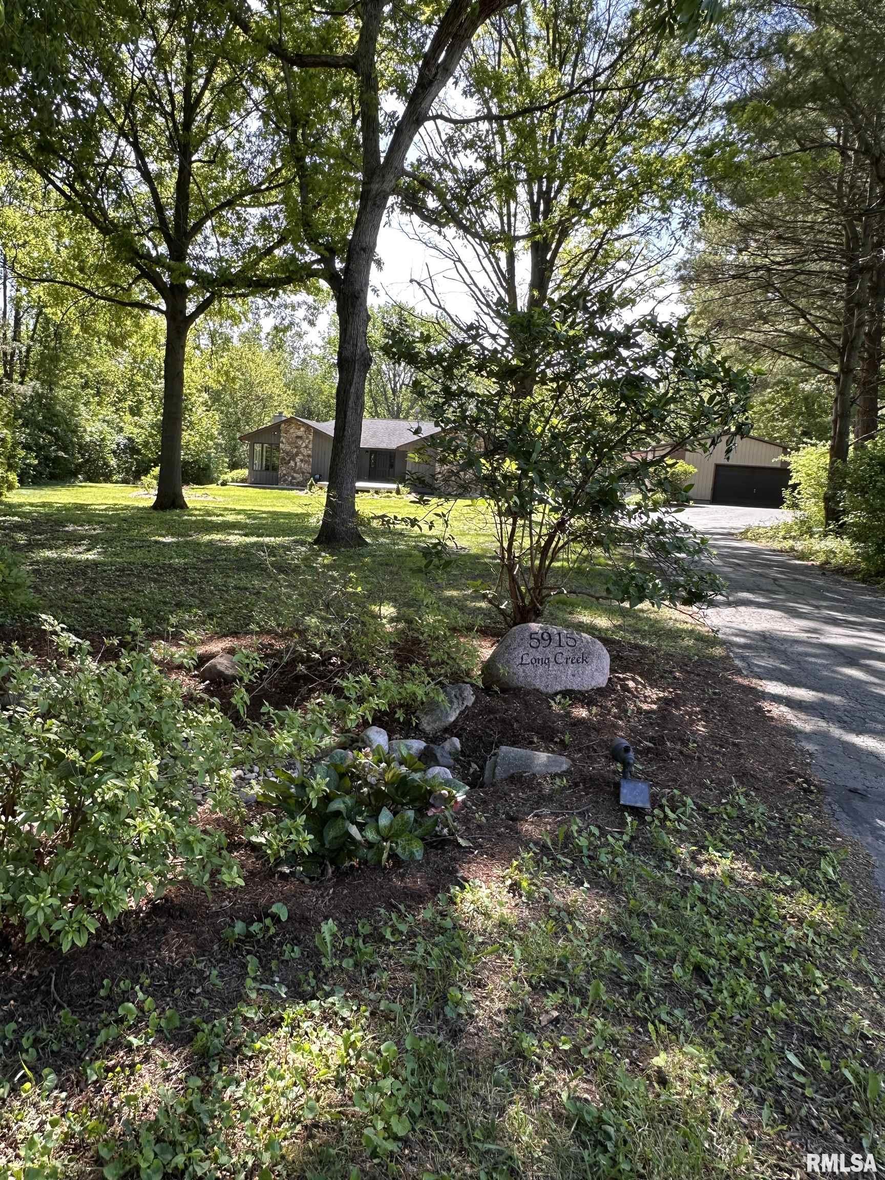 5915 Long Creek Drive Rochester, IL 62563 - Photo 4 of 38