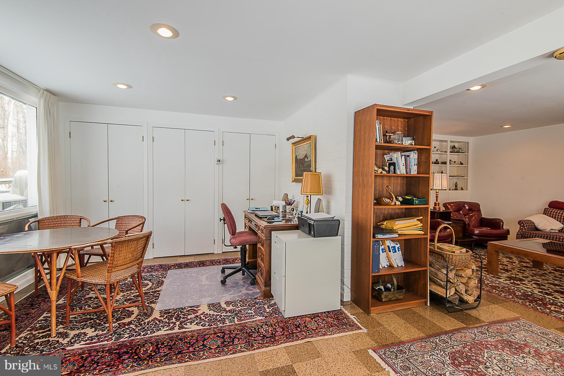 4137 Piney Grove Road Glyndon, MD 21136 - Photo 25 of 30 Family Room