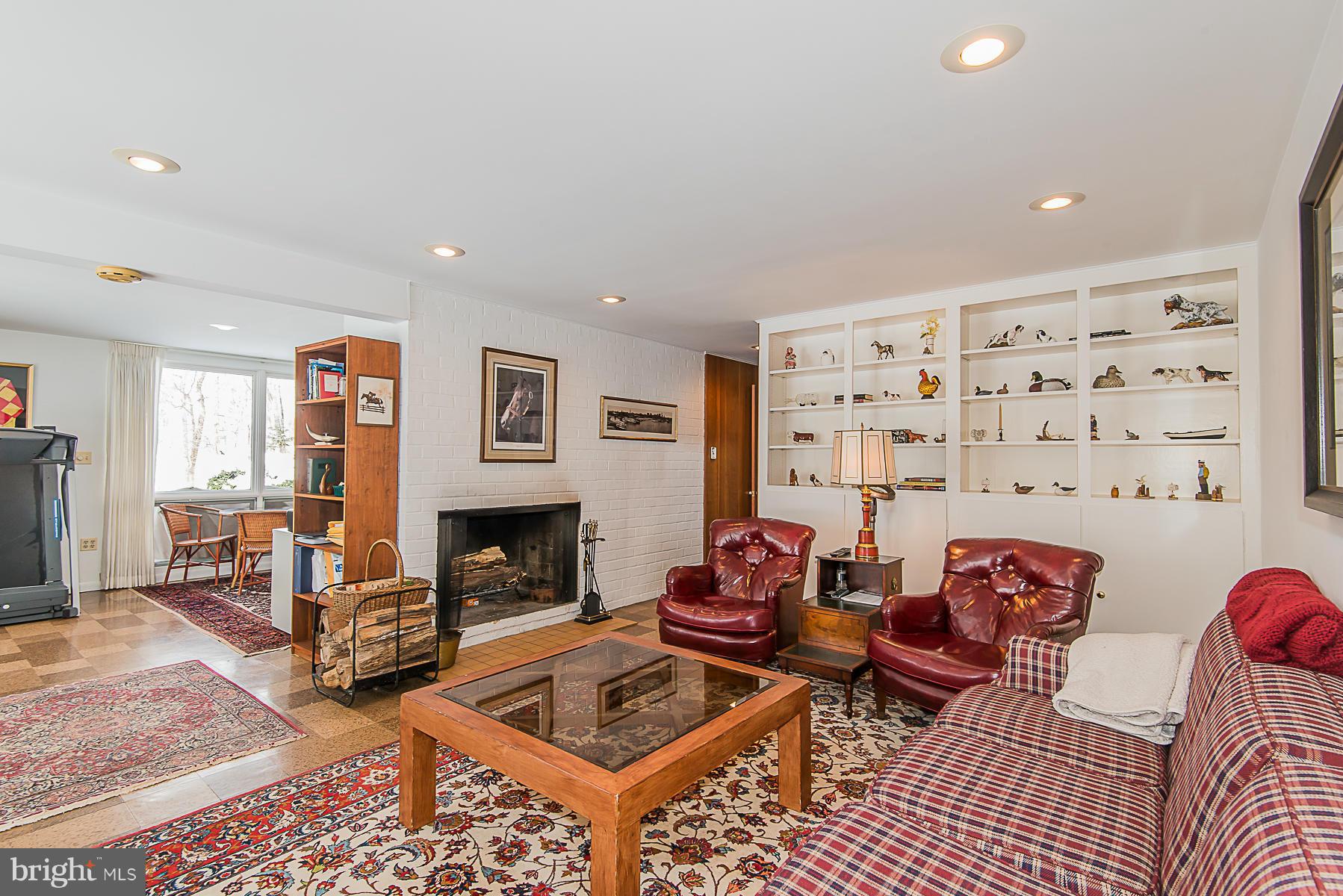 4137 Piney Grove Road Glyndon, MD 21136 - Photo 27 of 30 Family Room