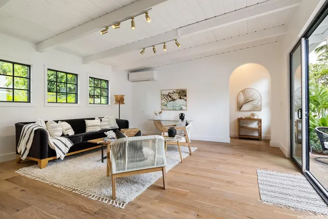 $4,600,000 | 114 Kaelepulu Drive, Kailua, HI 96734