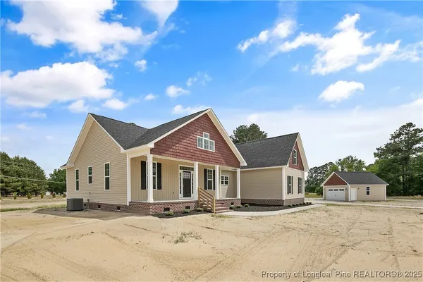 $450,000 | 3002 Dinwiddle Drive, Wade, NC 28395