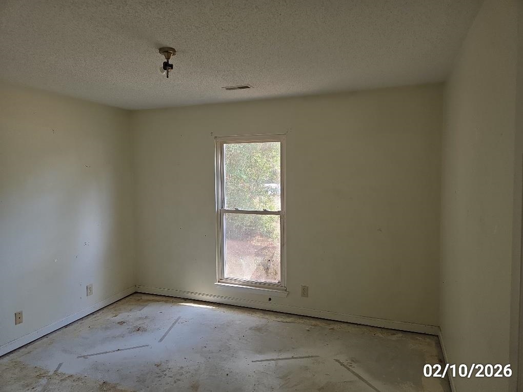 707 Lexington Avenue Kingstree, SC 29556 - Photo 4 of 20