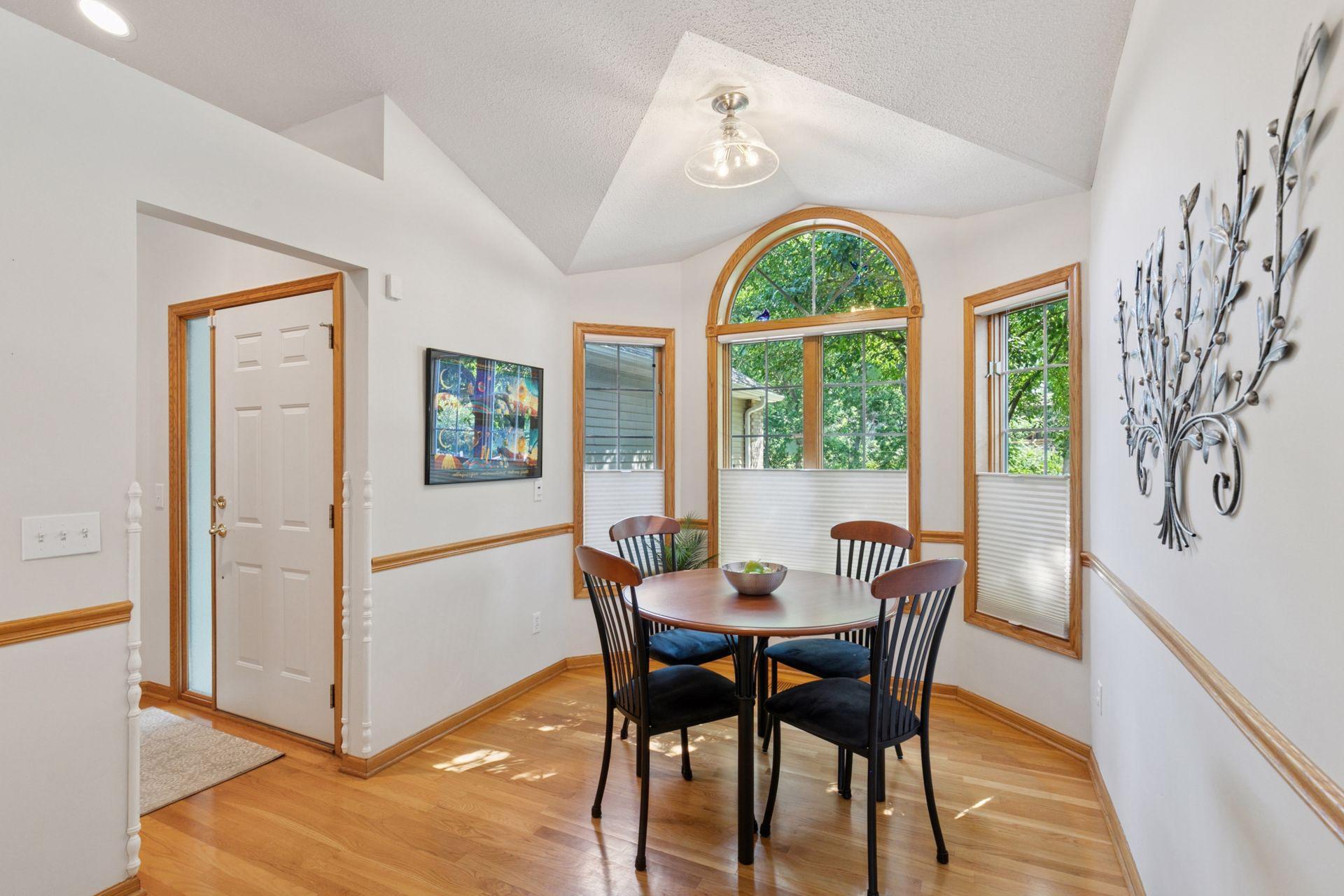 11202 Virginia Road Bloomington, MN 55438 - Photo 5 of 40 Gallery Image 5