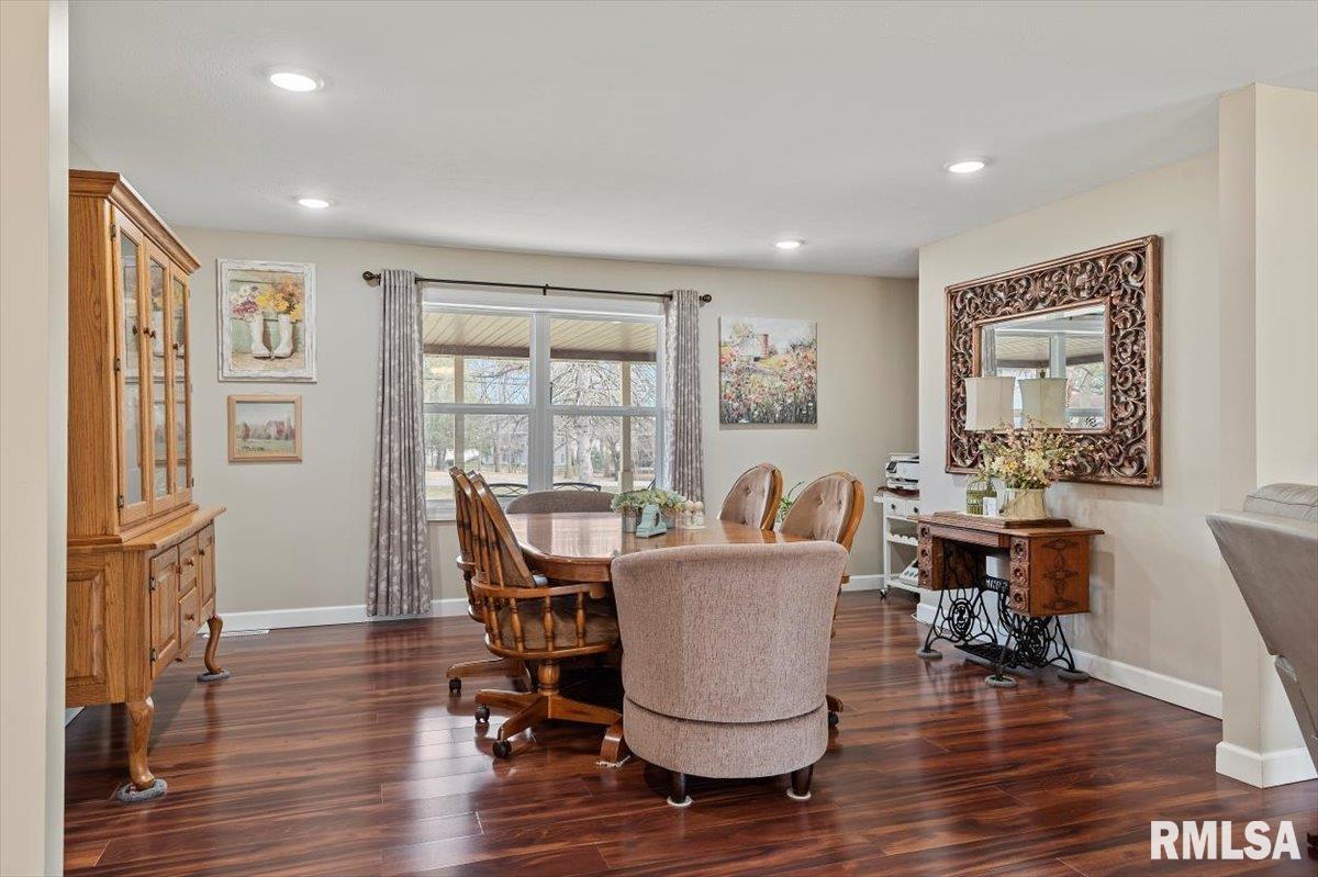 689 South Bradfordton Road Springfield, IL 62711 - Photo 12 of 42