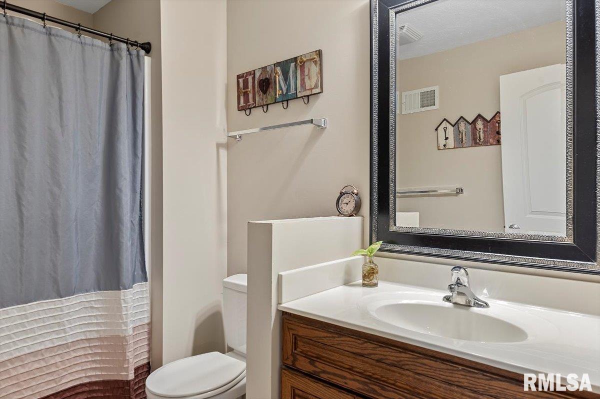 689 South Bradfordton Road Springfield, IL 62711 - Photo 14 of 42