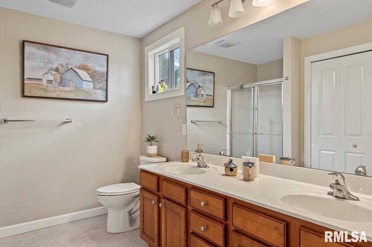 689 South Bradfordton Road Springfield, IL 62711 - Photo 18 of 42