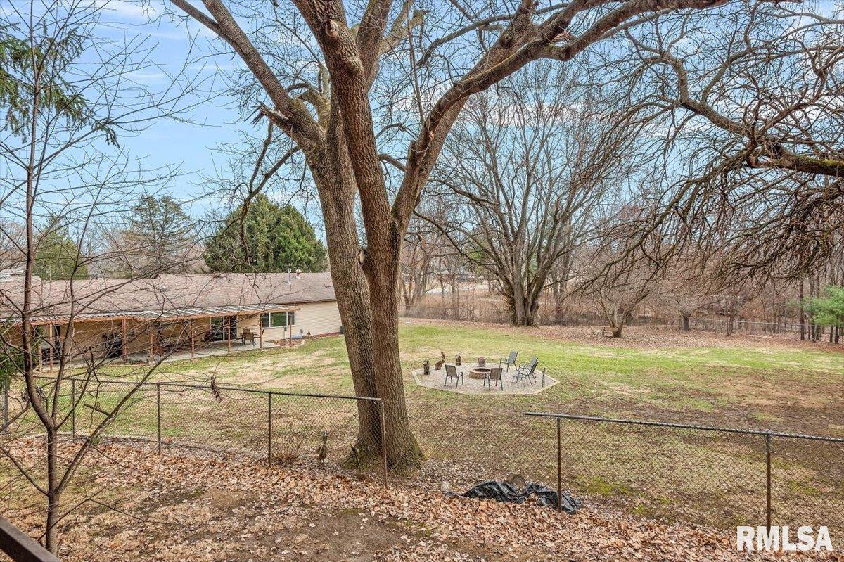 689 South Bradfordton Road Springfield, IL 62711 - Photo 38 of 42