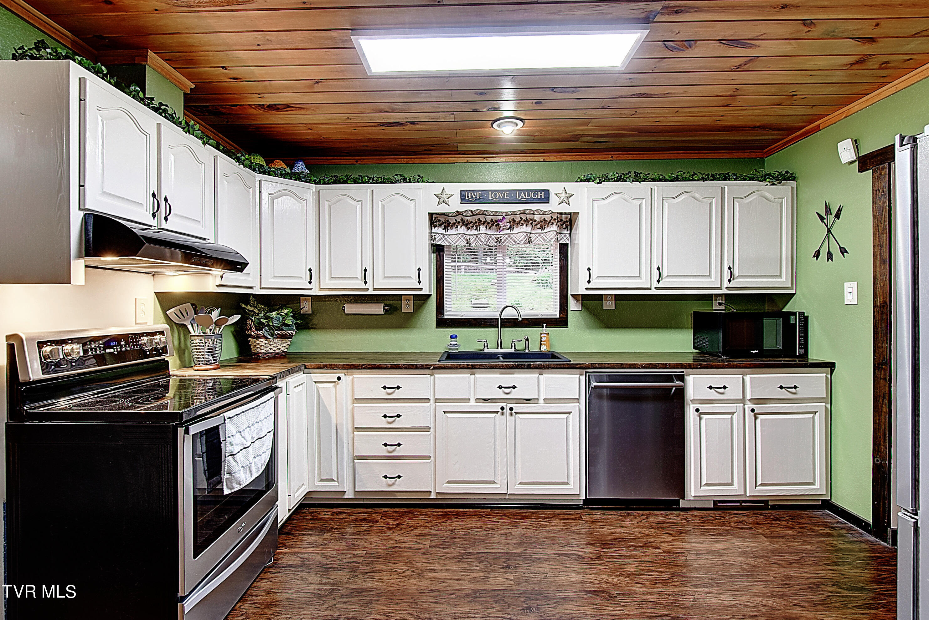 434 Roaring Creek Road Chuckey, TN 37641 - Photo 15 of 37 16