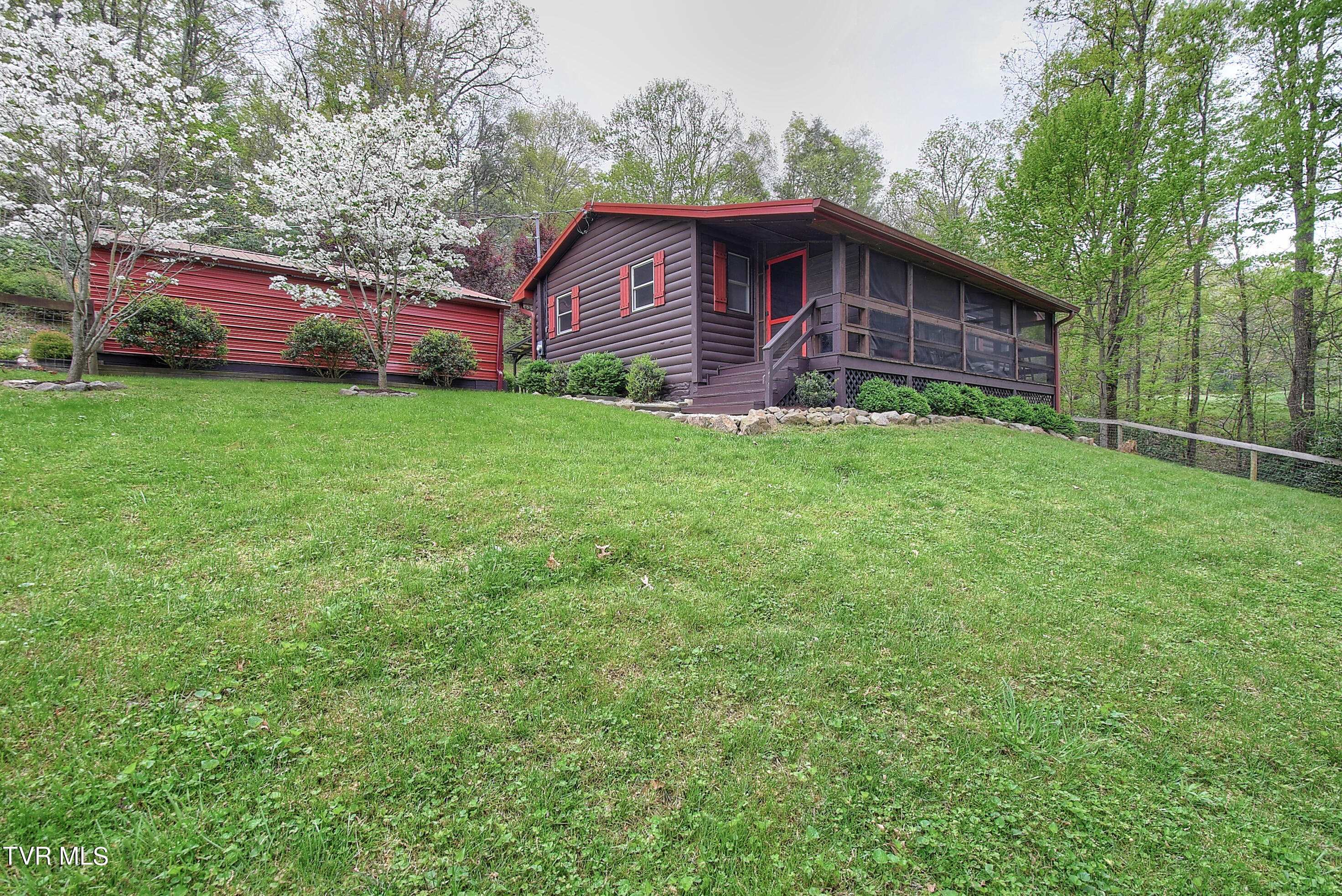 434 Roaring Creek Road Chuckey, TN 37641 - Photo 5 of 37 5