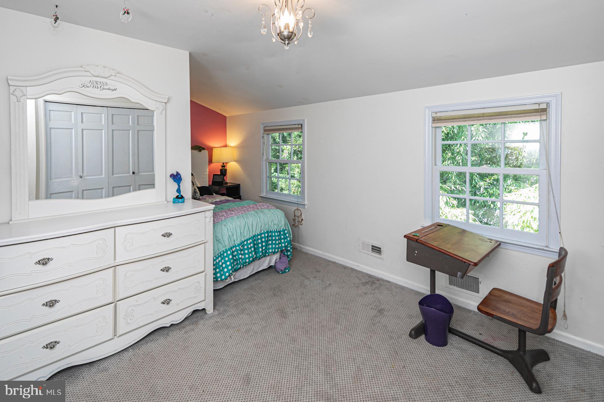 14 Riverside Drive Princeton, NJ 08540 - Photo 25 of 31 4th Bedroom with Cozy Nook