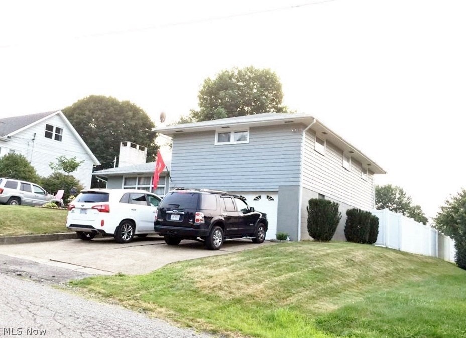 72210 Sharon Road Bridgeport, OH 43912 - Photo 3 of 24