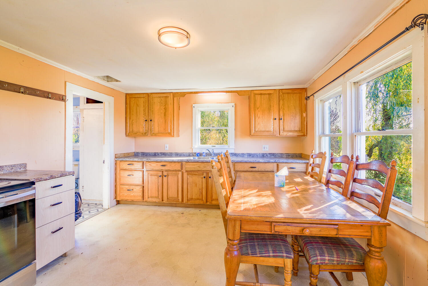 357 Main Street Readfield, ME 04355 - Photo 7 of 26 357 Main St Readfield 07-(ZF-4100-78850-
