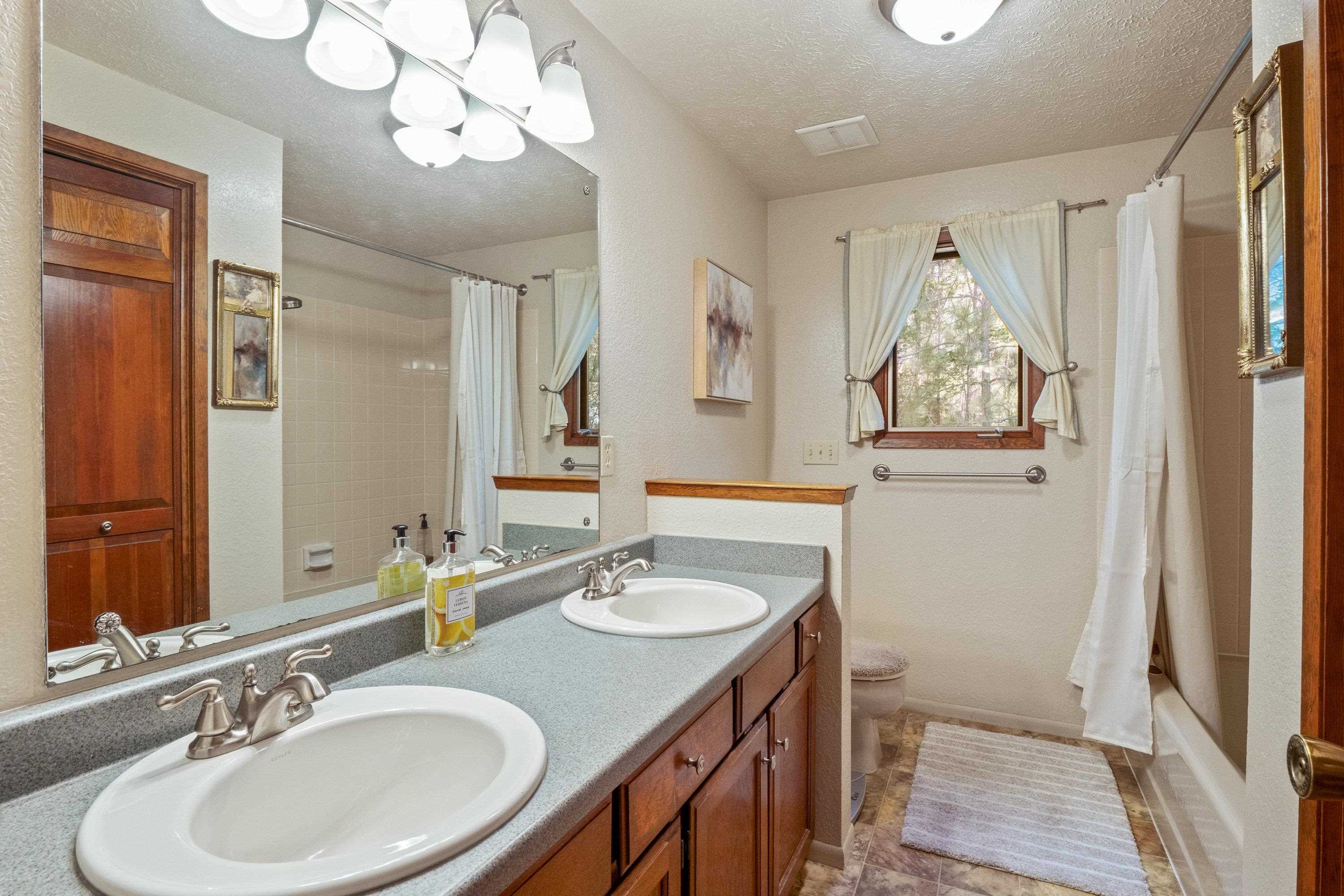 15612 North Timberwood Court Spokane, WA 99208 - Photo 17 of 47