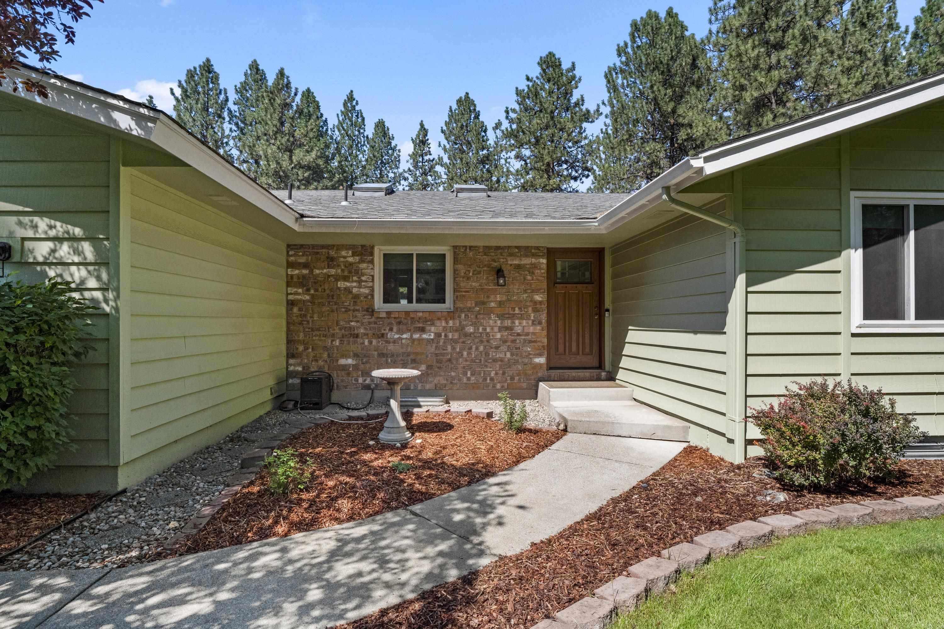 15612 North Timberwood Court Spokane, WA 99208 - Photo 3 of 47