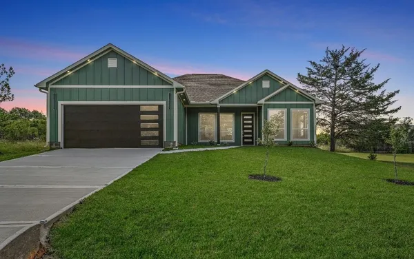 $365,000 | 70 North Pine Harbour Drive, Coldspring, TX 77331