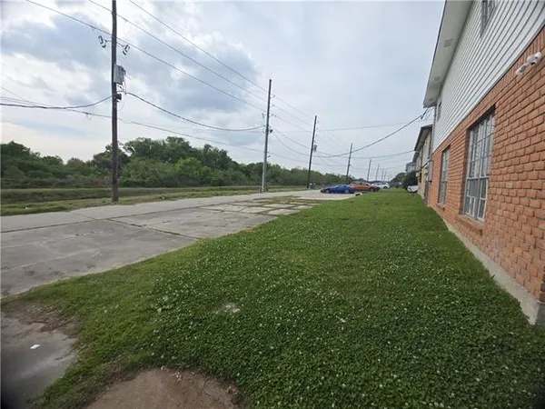 $1,350 | 4116 Lac Bienville Drive, Unit D, Harvey, LA 70058