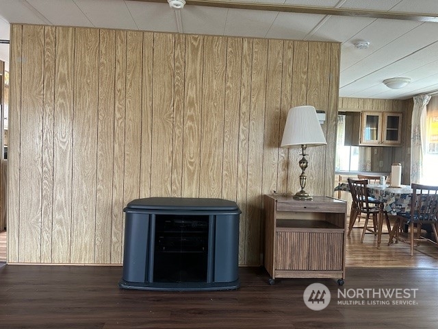491 Mill Road, Unit 36 Sequim, WA 98382 - Photo 20 of 21 a living room with furniture and a wooden floor