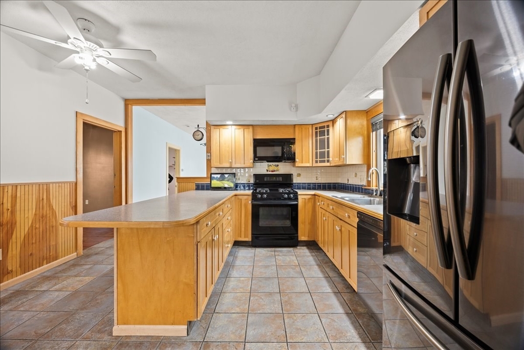 12 James Street Taunton, MA 02780 - Photo 6 of 42