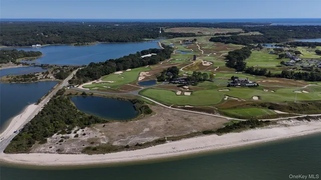 $1,950,000 | 71 Sebonac Inlet Road, Southampton, NY 11968