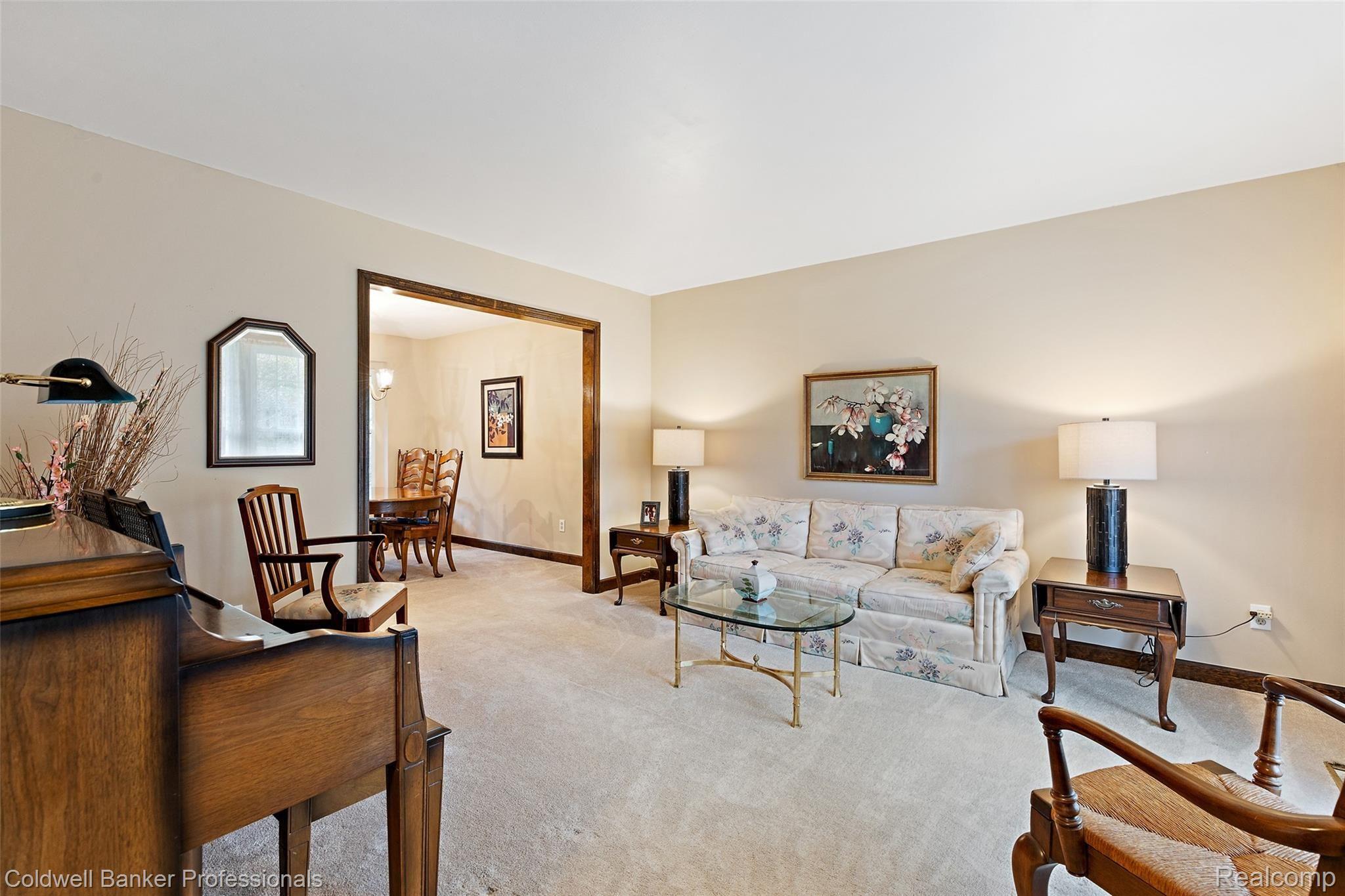 1288 Barneswood Lane Rochester, MI 48306 - Photo 15 of 49 1288 Barneswood Ln-15.jpg
