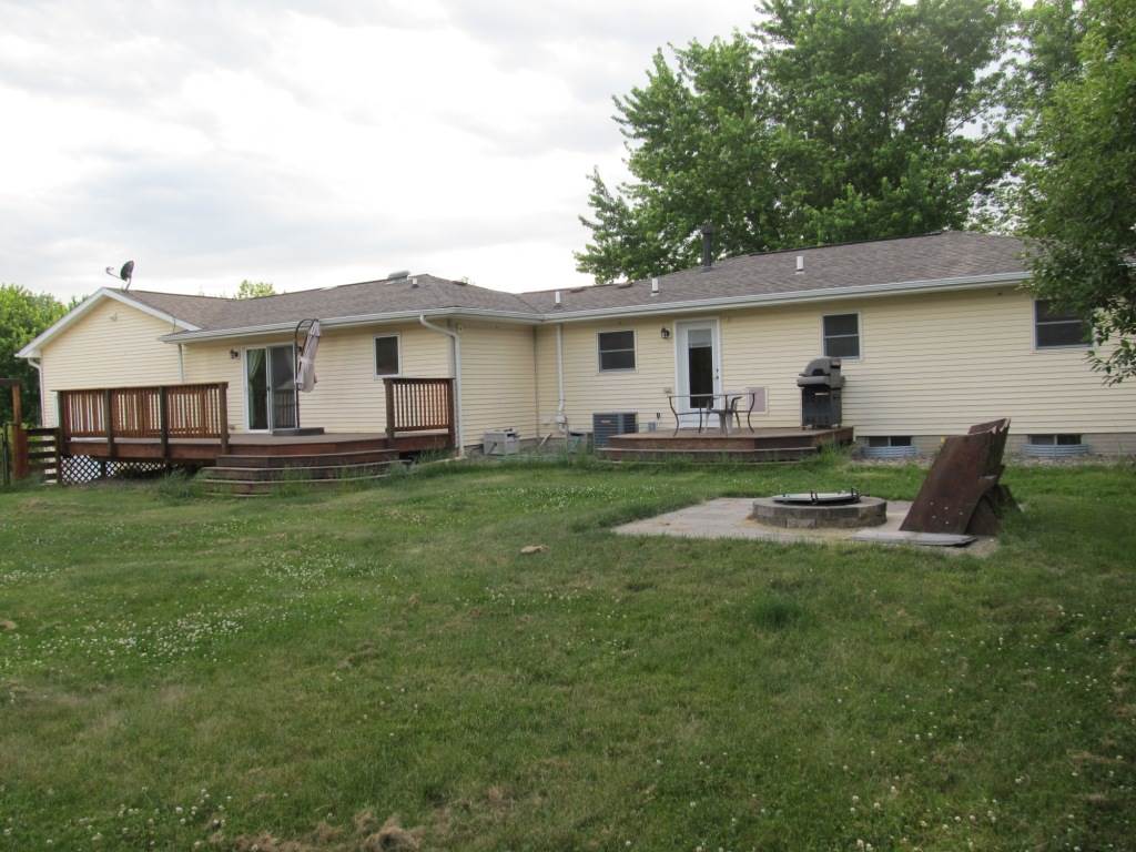 11195 Devils Creek Road Blue Grass, IA 52726 - Photo 15 of 20 Gallery Image 15