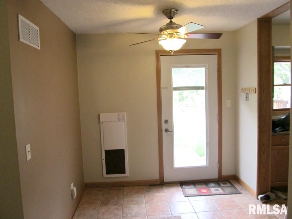 11195 Devils Creek Road Blue Grass, IA 52726 - Photo 8 of 20 Gallery Image 8