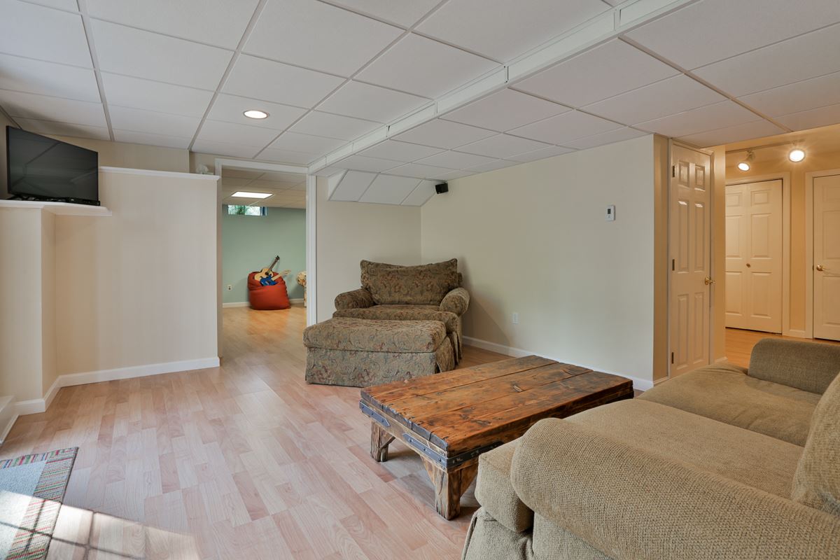 6 Castle Ridge Road Salem, NH 03079 - Photo 32 of 40