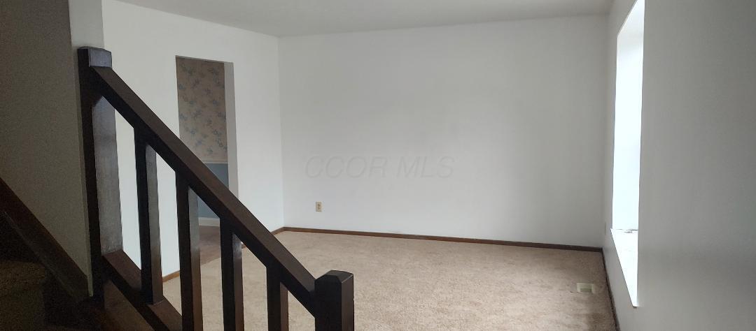 284 Rimbey Avenue Columbus, OH 43230 - Photo 6 of 17 13