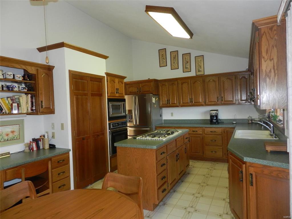 3130 Rentchler Road Belleville, IL 62221 - Photo 12 of 40