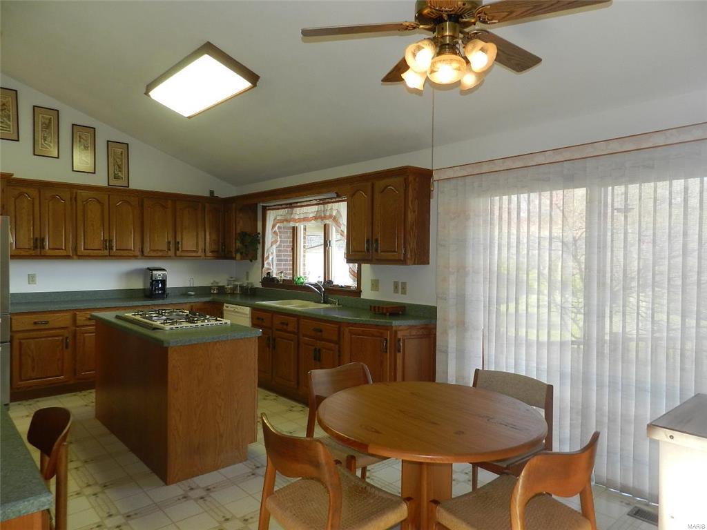 3130 Rentchler Road Belleville, IL 62221 - Photo 13 of 40