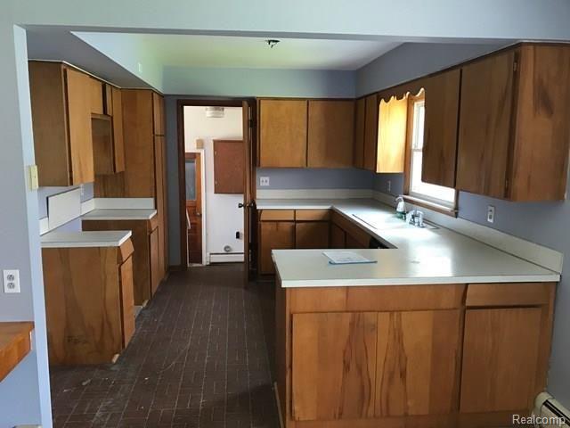 505 Barnes Lake Road Columbiaville, MI 48421 - Photo 4 of 35