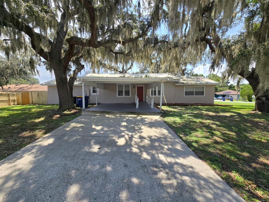 1 Bay Ridge Loop Mascotte, FL 34753 - Photo 1 of 1