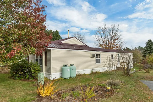 $210,000 | 9 Duke Lane, Concord, NH 03303