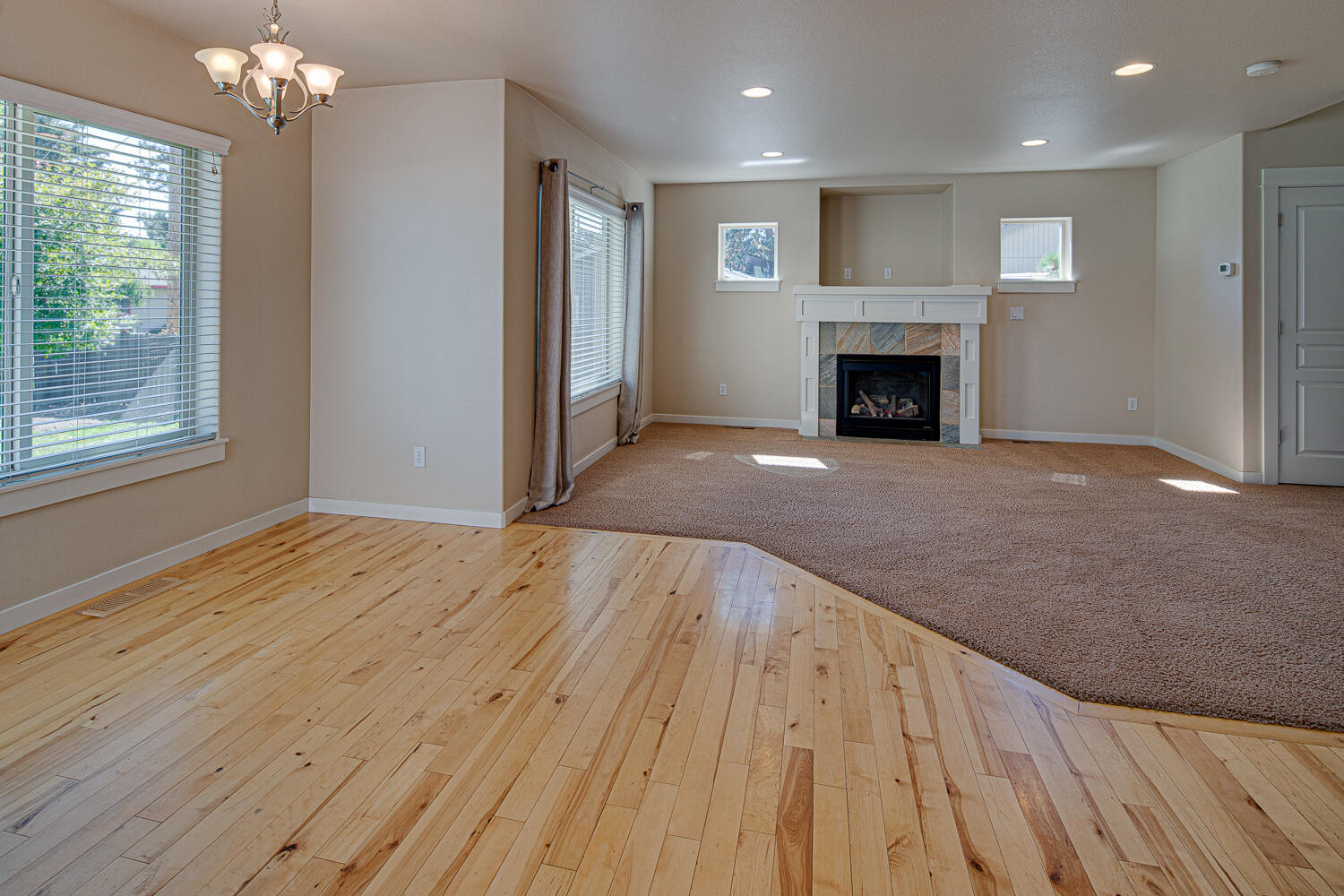 62006 Dantili Road Bend, OR 97701 - Photo 12 of 26 Great room