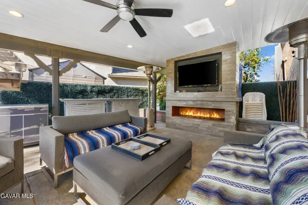 $797,870 | 40637 Pinina Court, Palmdale, CA 93551