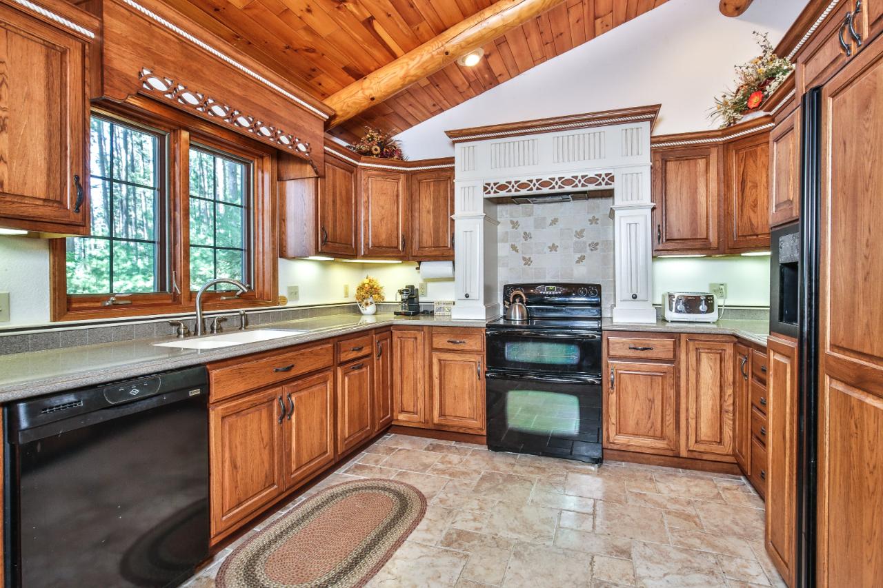 5681 Point O Pines Road Manitowish Waters, WI 54545 - Photo 16 of 37 Gallery Image 16