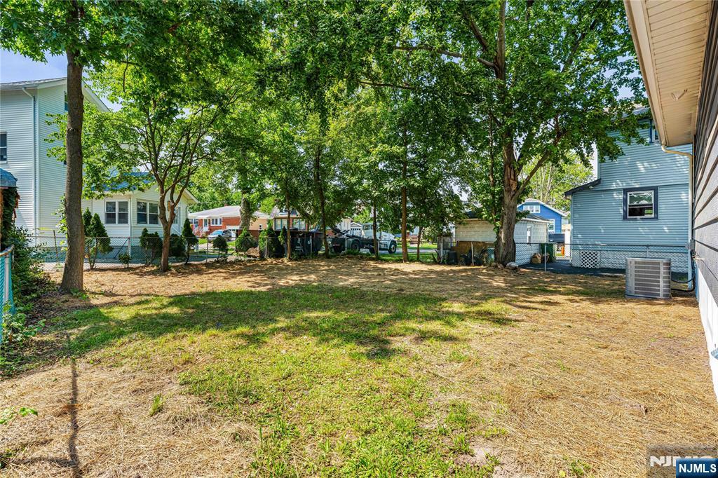 429 Wheatsheaf Road Roselle, NJ 07203 - Photo 34 of 39