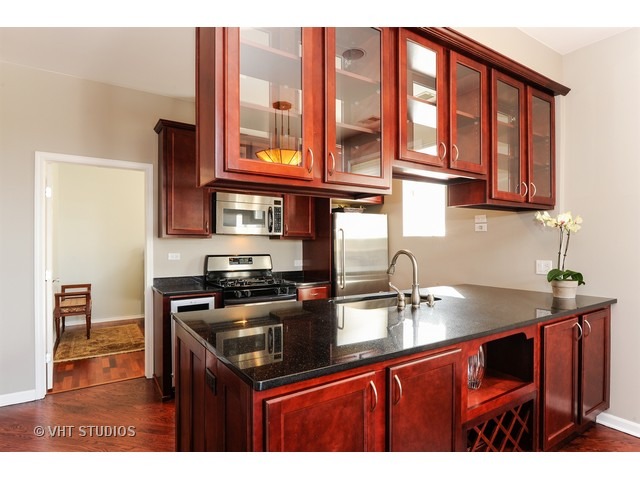 3453 North Racine Avenue, Unit 3S Chicago, IL 60657 - Photo 5 of 21