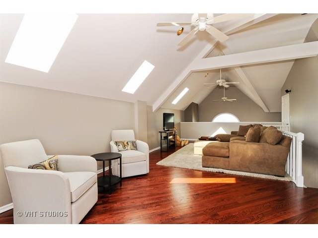 3453 North Racine Avenue, Unit 3S Chicago, IL 60657 - Photo 9 of 21