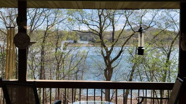 $875,000 | 1841 Lake Bluff Drive, Reeds Spring, MO 65737